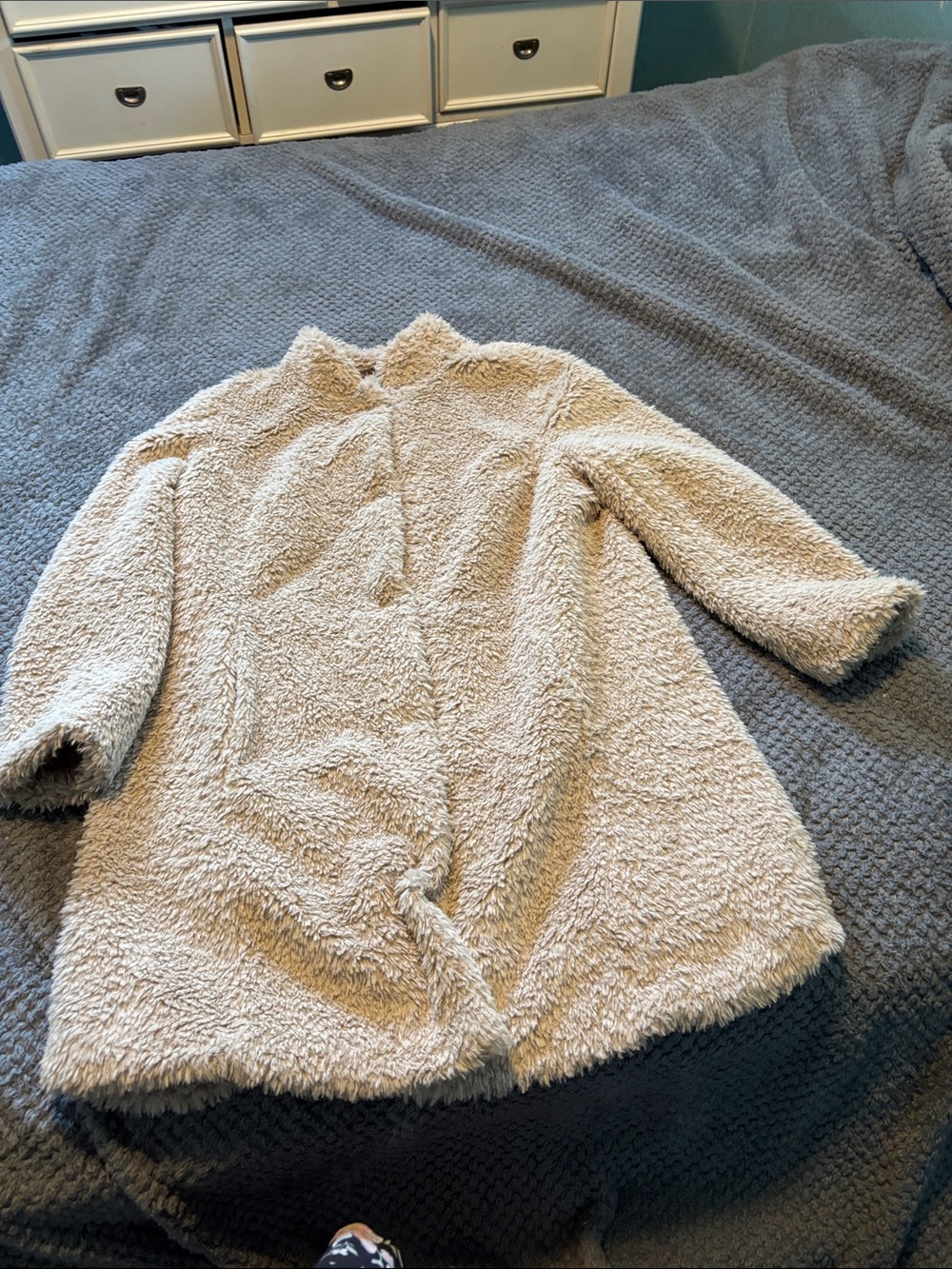 Women’s size L Lenneth Cole Cream Plush Teddy Coat - Soft Faux Shearling Jacket